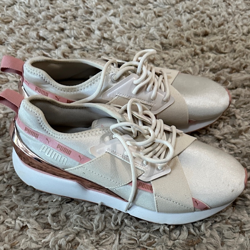 Puma Women's White and Pink Sneakers